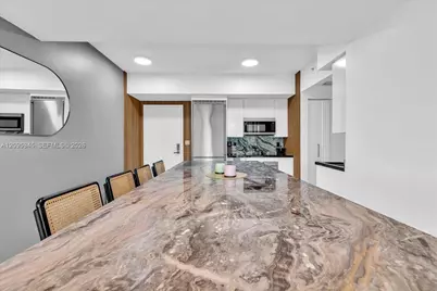 92 SW 3rd St #2802, Miami, FL 33130 - Photo 3