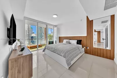 92 SW 3rd St #2802, Miami, FL 33130 - Photo 13