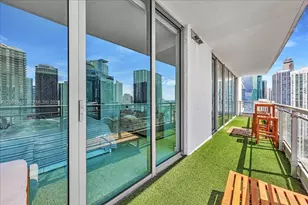 92 SW 3rd St, Miami, FL 33130 - Photo 23