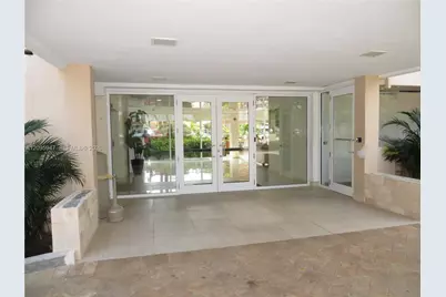 220 Kings Point Dr #606, Sunny Isles Beach, FL 33160 - Photo 23