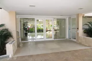 220 Kings Point Dr, Sunny Isles Beach, FL 33160 - Photo 23