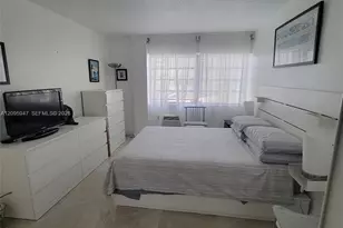 220 Kings Point Dr, Sunny Isles Beach, FL 33160 - Photo 9