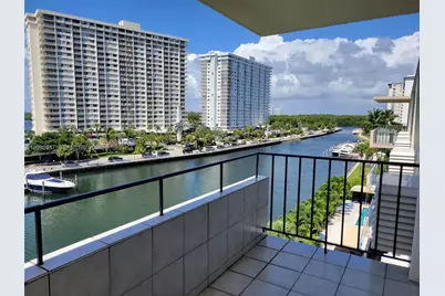 220 Kings Point Dr #606, Sunny Isles Beach, FL 33160 - Photo 3