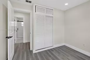 320 N 70th Terrace, Hollywood, FL 33024 - Photo 25