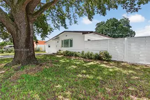 320 N 70th Terrace, Hollywood, FL 33024 - Photo 3