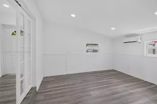 320 N 70th Terrace, Hollywood, FL 33024 - Photo 13