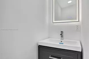 320 N 70th Terrace, Hollywood, FL 33024 - Photo 19