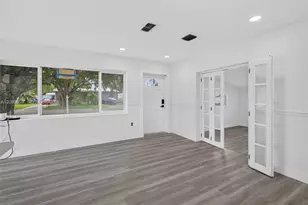 320 N 70th Terrace, Hollywood, FL 33024 - Photo 17