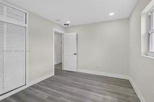 320 N 70th Terrace, Hollywood, FL 33024 - Photo 21