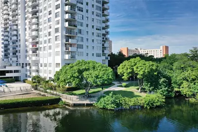 2780 NE 183rd St #1207, Aventura, FL 33160 - Photo 45