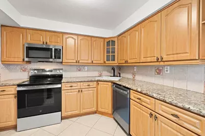 2780 NE 183rd St #1207, Aventura, FL 33160 - Photo 19