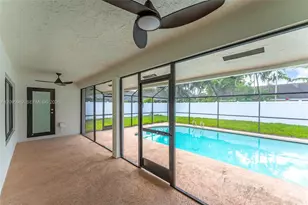 10480 SW 130th Ave, Miami, FL 33186 - Photo 19