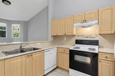 1543 SE 25th St #204, Homestead, FL 33035 - Photo 11