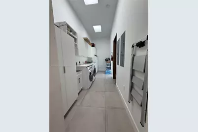 21498 Highland Lakes Blvd, Miami, FL 33179 - Photo 27