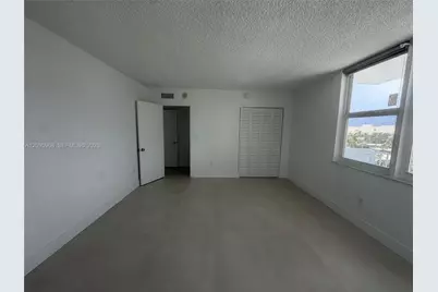 245 18th St #805, Miami Beach, FL 33139 - Photo 17