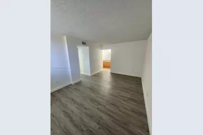 8889 N Fontainebleau Blvd #211, Miami, FL 33172 - Photo 1
