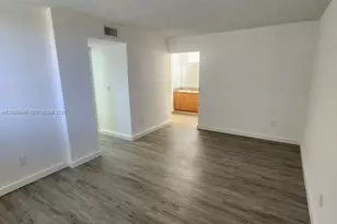 8889 N Fontainebleau Blvd, Miami, FL 33172 - Photo 1