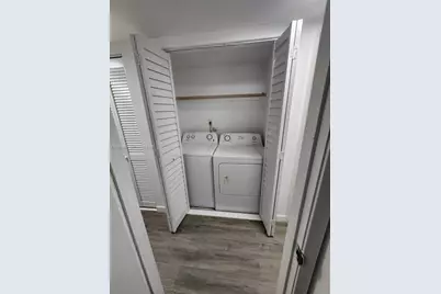 8889 N Fontainebleau Blvd #211, Miami, FL 33172 - Photo 13