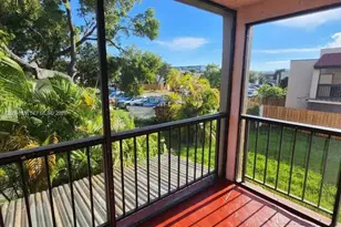 8889 N Fontainebleau Blvd, Miami, FL 33172 - Photo 9