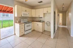 6115 SW 2nd St, Margate, FL 33068 - Photo 3