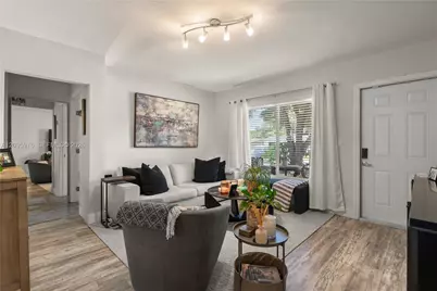 265 NE 116th St, Miami, FL 33161 - Photo 7