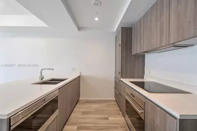 801 S Miami Ave #2402, Miami, FL 33130 - Photo 7