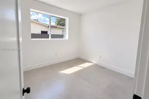 14135 NW 17th Ave, Miami, FL 33167 - Photo 13