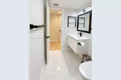 18870 NW 57th Ave #202, Hialeah, FL 33015 - Photo 5