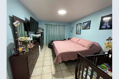 1055 W 77th St #311, Hialeah, FL 33014 - Photo 15