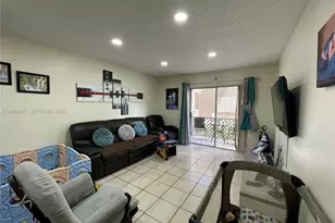 1055 W 77th St, Hialeah, FL 33014 - Photo 7