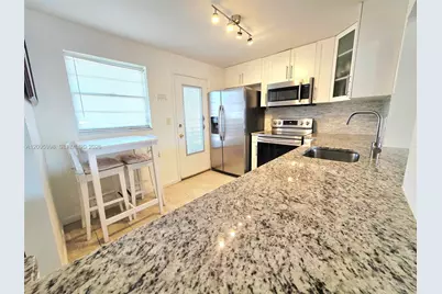 319 NE 14th Ave #702, Hallandale Beach, FL 33009 - Photo 11