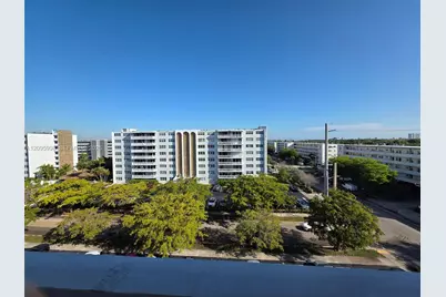 319 NE 14th Ave #702, Hallandale Beach, FL 33009 - Photo 1