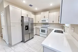 2419 SE 11th St, Homestead, FL 33035 - Photo 7