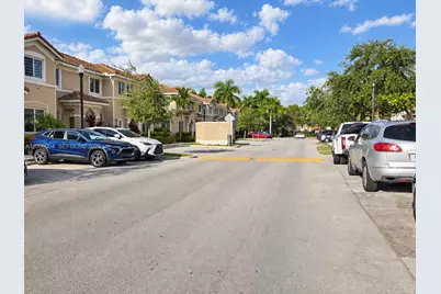 2419 SE 11th St, Homestead, FL 33035 - Photo 33