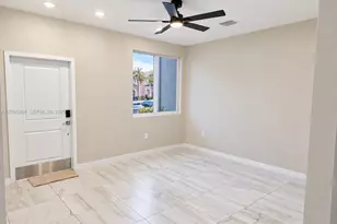 2419 SE 11th St, Homestead, FL 33035 - Photo 11