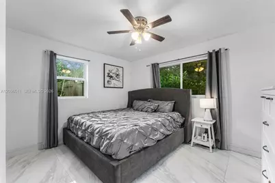4872 NW 1st Ct, Plantation, FL 33317 - Photo 11