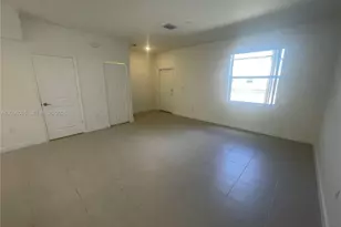 1111 SE 2nd St, Florida City, FL 33034 - Photo 3
