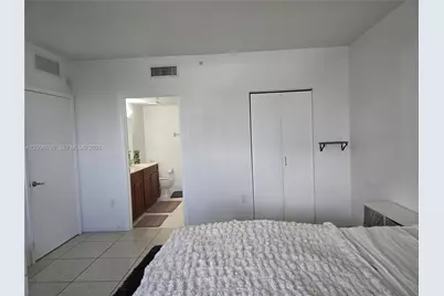 36 NW 6th Ave #709, Miami, FL 33128 - Photo 17