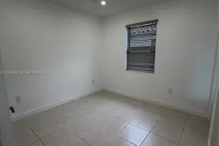 12829 SW 228th St, Miami, FL 33170 - Photo 5