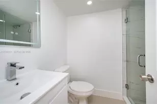 4709 NW 7th St, Miami, FL 33126 - Photo 11