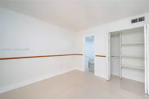 4709 NW 7th St, Miami, FL 33126 - Photo 13