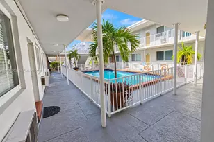 305 69th St, Miami Beach, FL 33141 - Photo 9