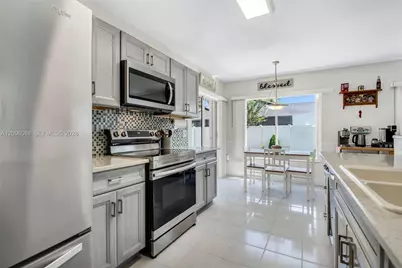 1993 NW 178th Way, Pembroke Pines, FL 33029 - Photo 3