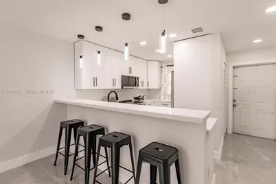 807 W Oakland Park Blvd #H12, Oakland Park, FL 33311 - Photo 1