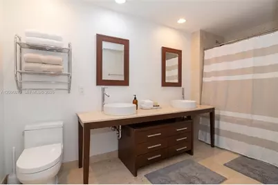 495 Brickell Ave #3207, Miami, FL 33131 - Photo 17