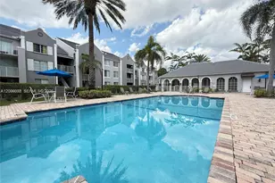 711 SW 111th Way, Pembroke Pines, FL 33025 - Photo 21