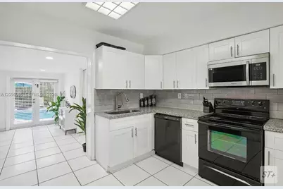 6445 SW 22nd Ct, Miramar, FL 33023 - Photo 5