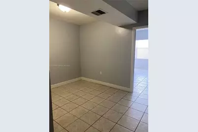 140 Royal Palm Rd #207, Hialeah Gardens, FL 33016 - Photo 3
