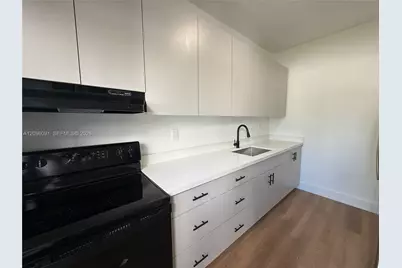 539 NE 82nd Ter #5, Miami, FL 33138 - Photo 3
