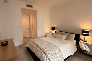 55 SW 9th St, Miami, FL 33130 - Photo 11